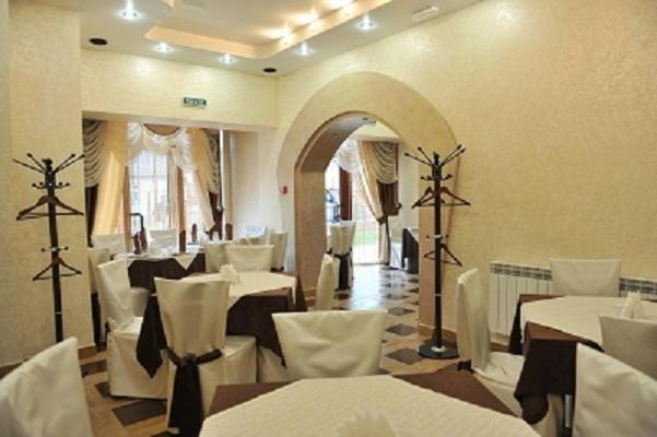 Andinna Hotel Csernyivci Kültér fotó