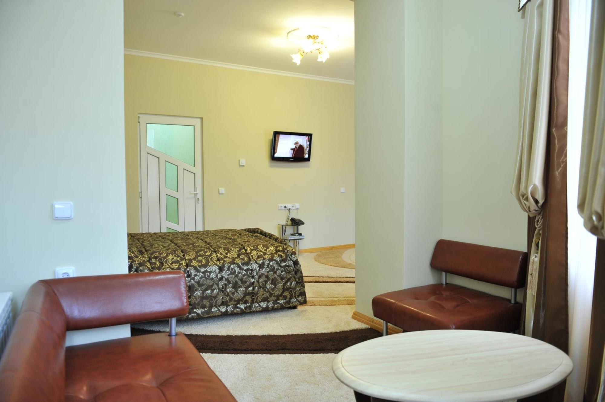 Andinna Hotel Csernyivci Kültér fotó