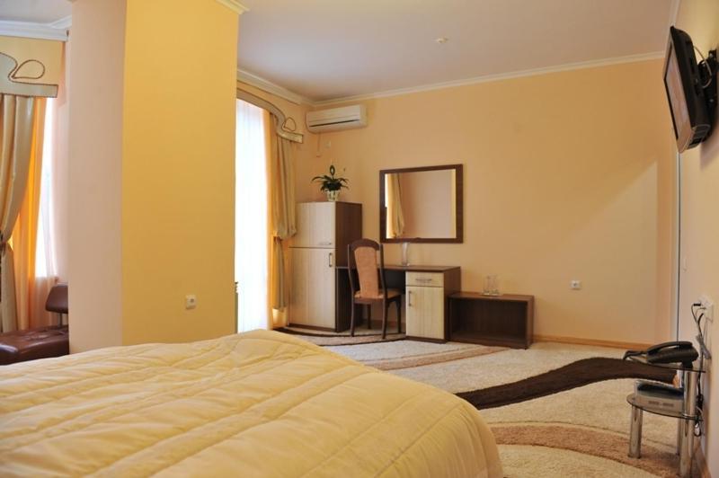 Andinna Hotel Csernyivci Kültér fotó
