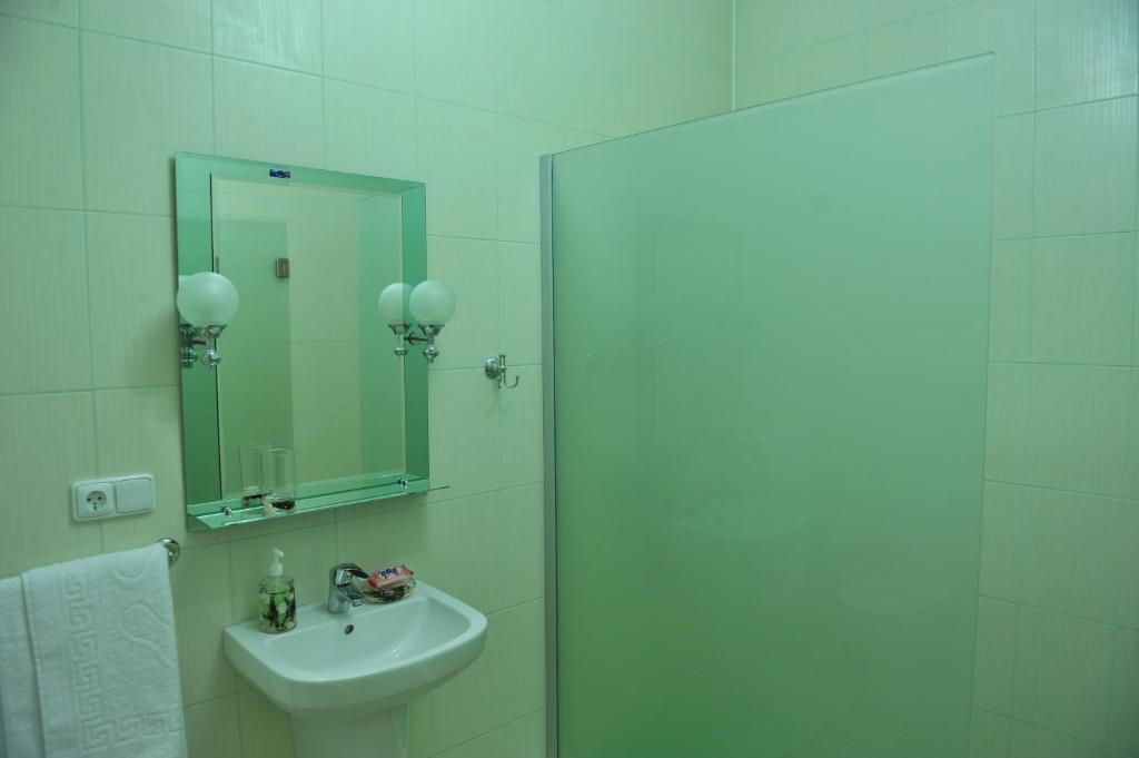 Andinna Hotel Csernyivci Kültér fotó