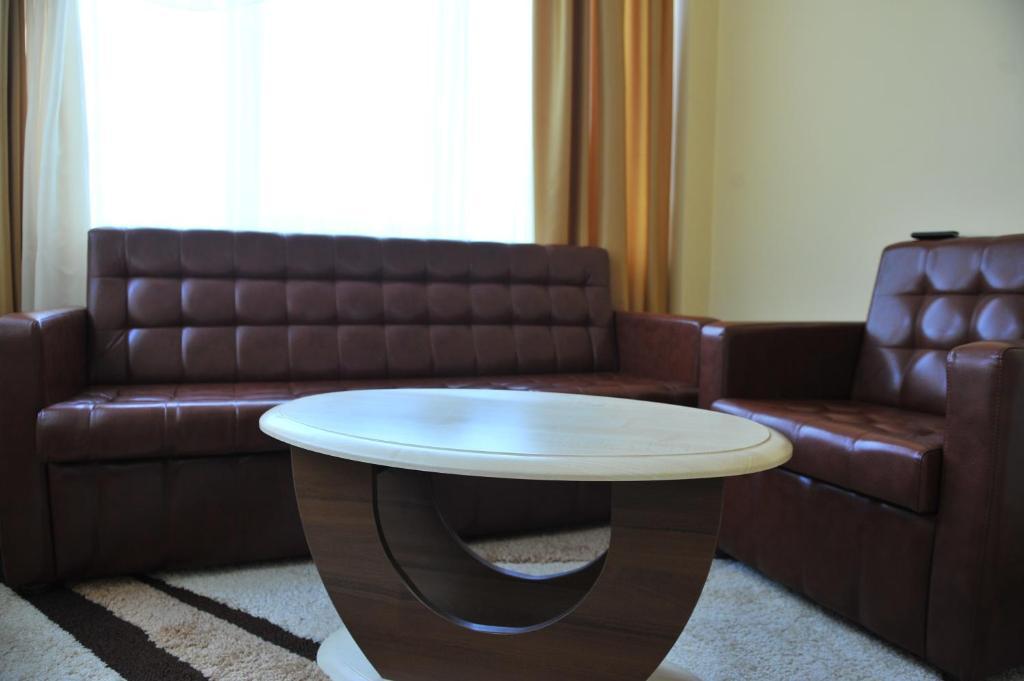 Andinna Hotel Csernyivci Kültér fotó
